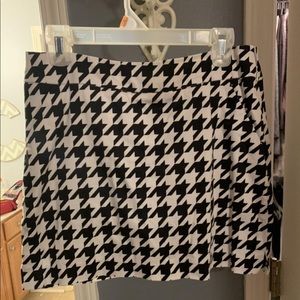 Houndstooth athletic skirt